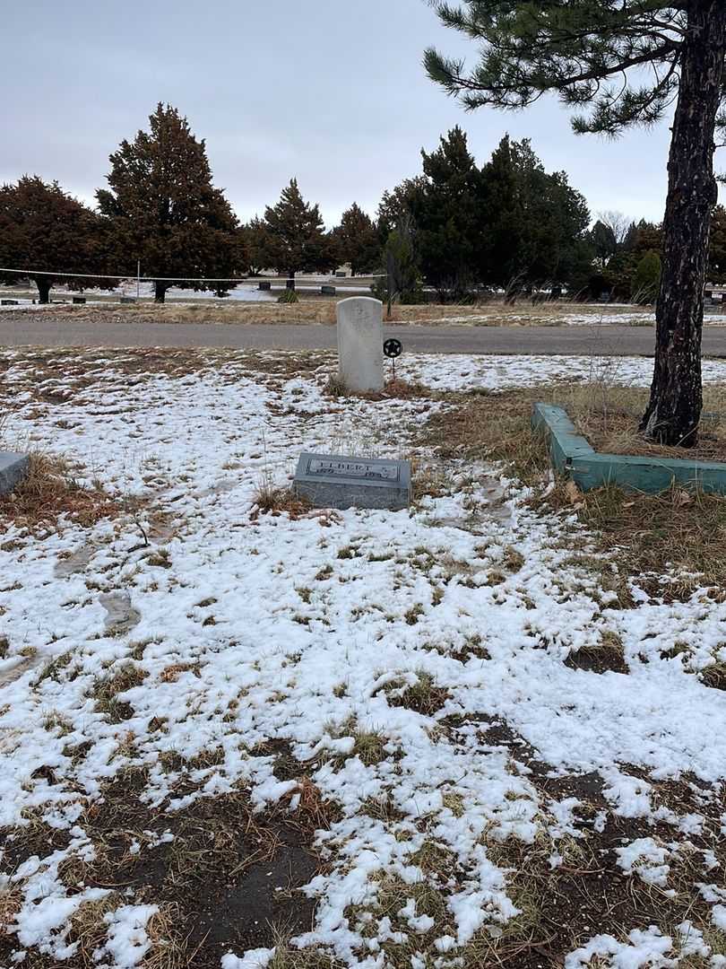 Elbert S. Eastlack's grave. Photo 2