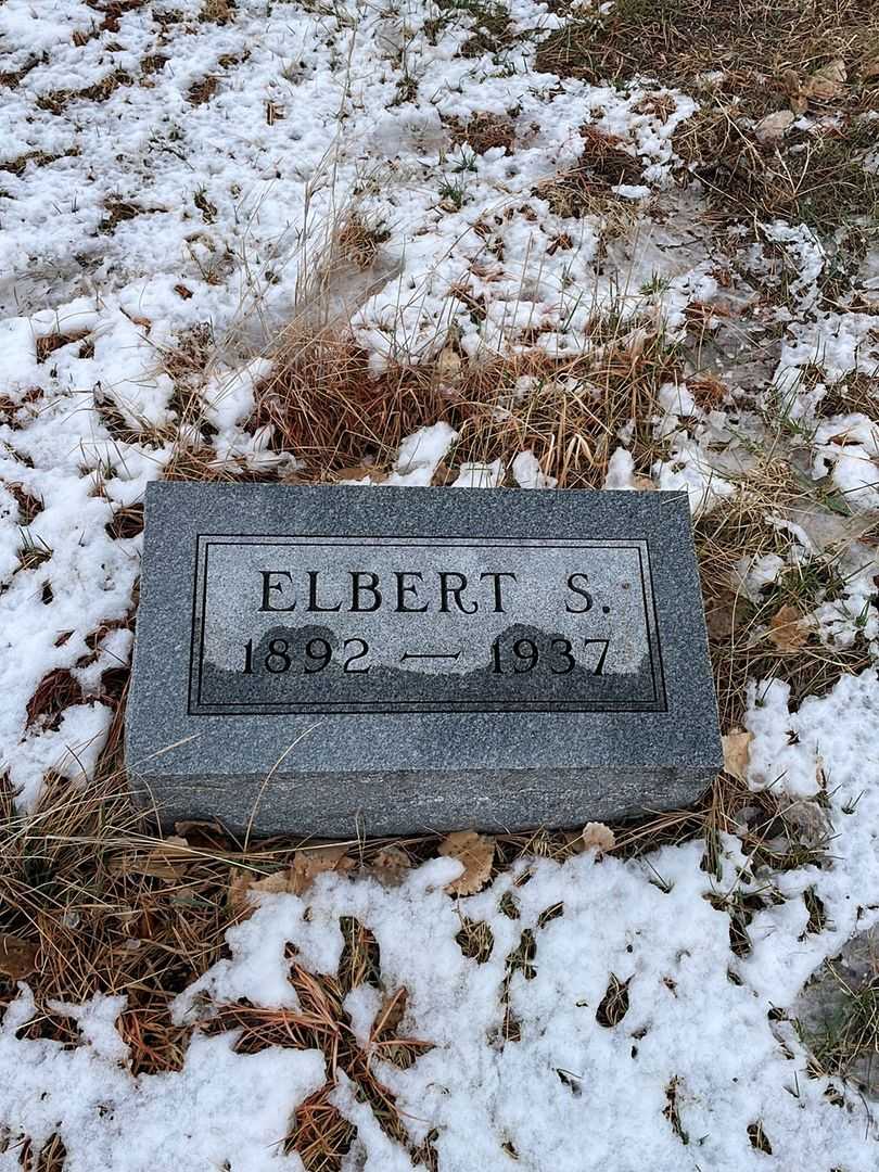 Elbert S. Eastlack's grave. Photo 3