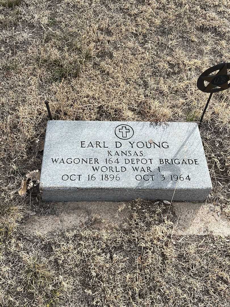 Earl D. Young's grave. Photo 3