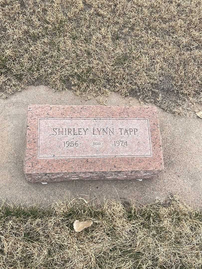 Shirley Lynn Tapp's grave. Photo 3