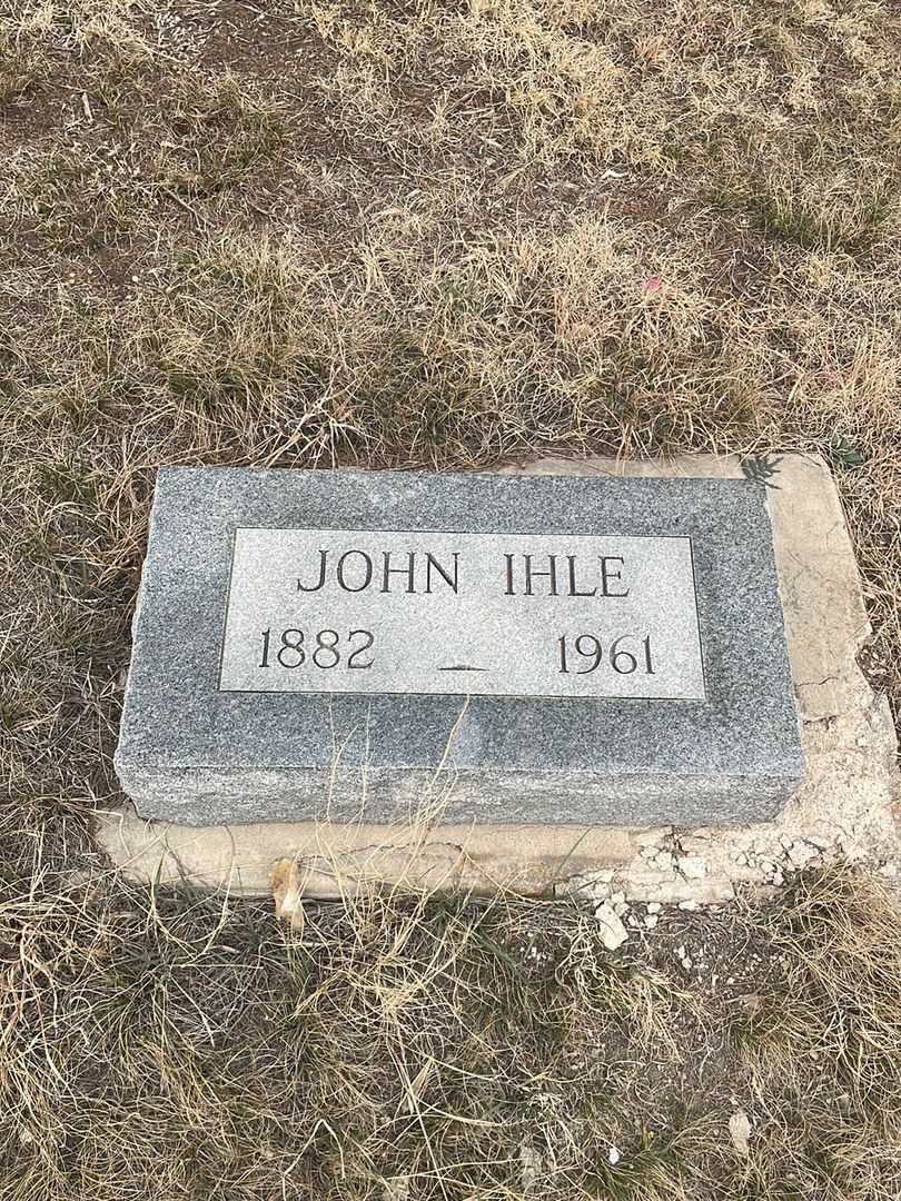 John Ihle's grave. Photo 2