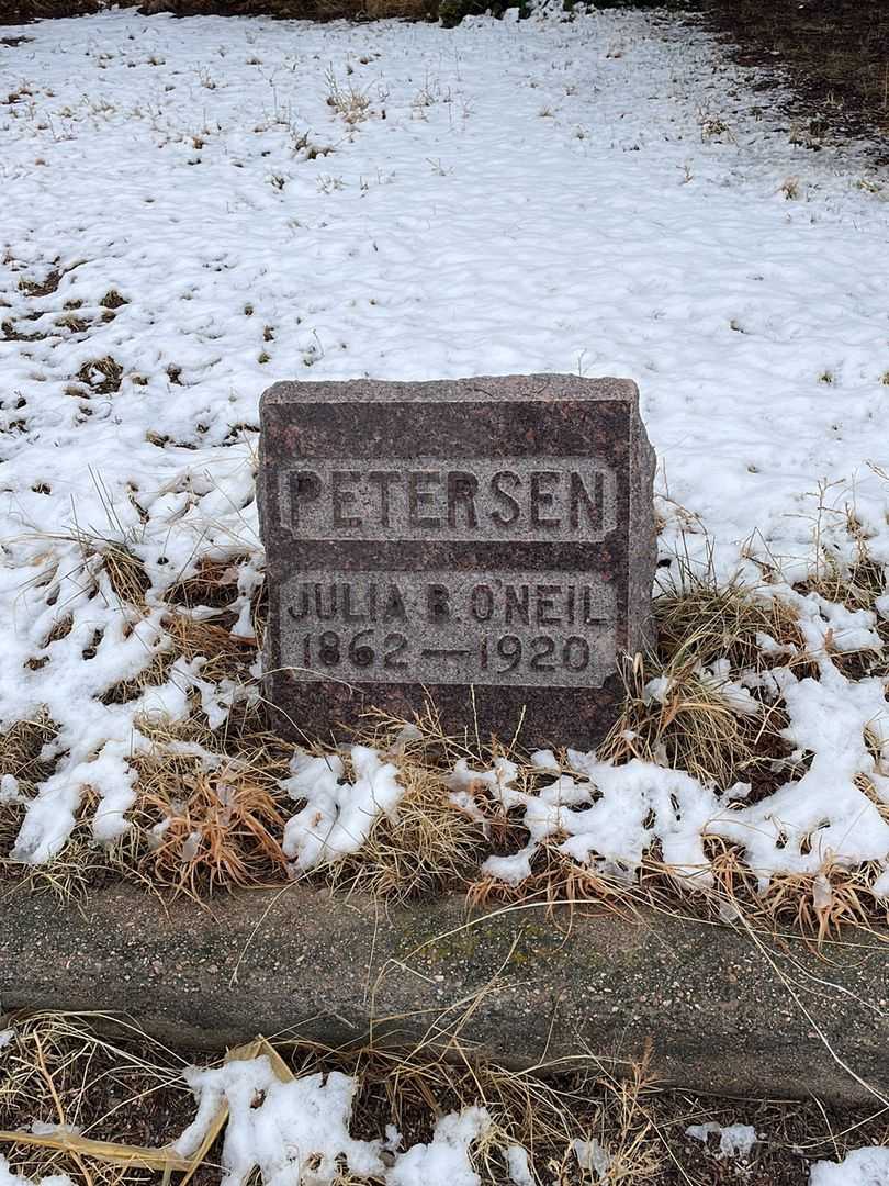Julia B. O'Neil Petersen's grave. Photo 2