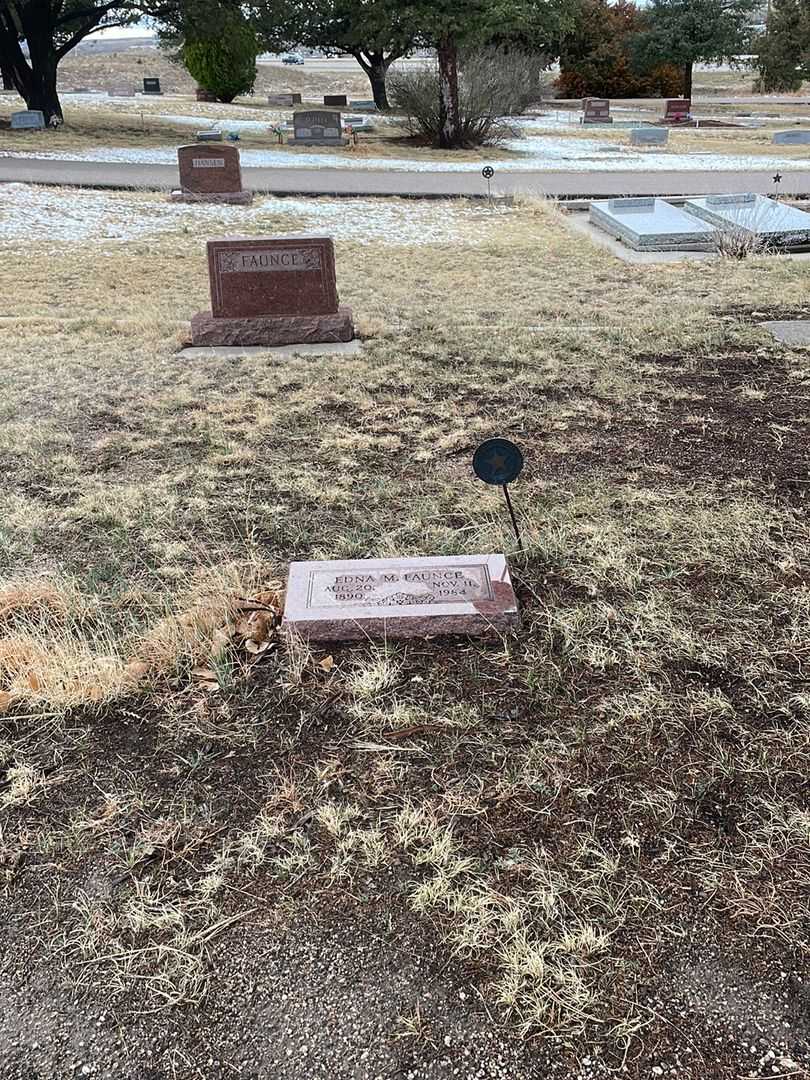 Edna M. Faunce's grave. Photo 2