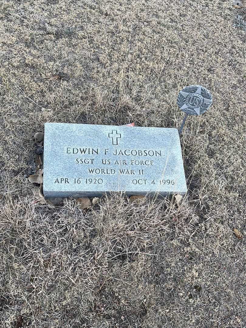 Edwin F. Jacobson's grave. Photo 3