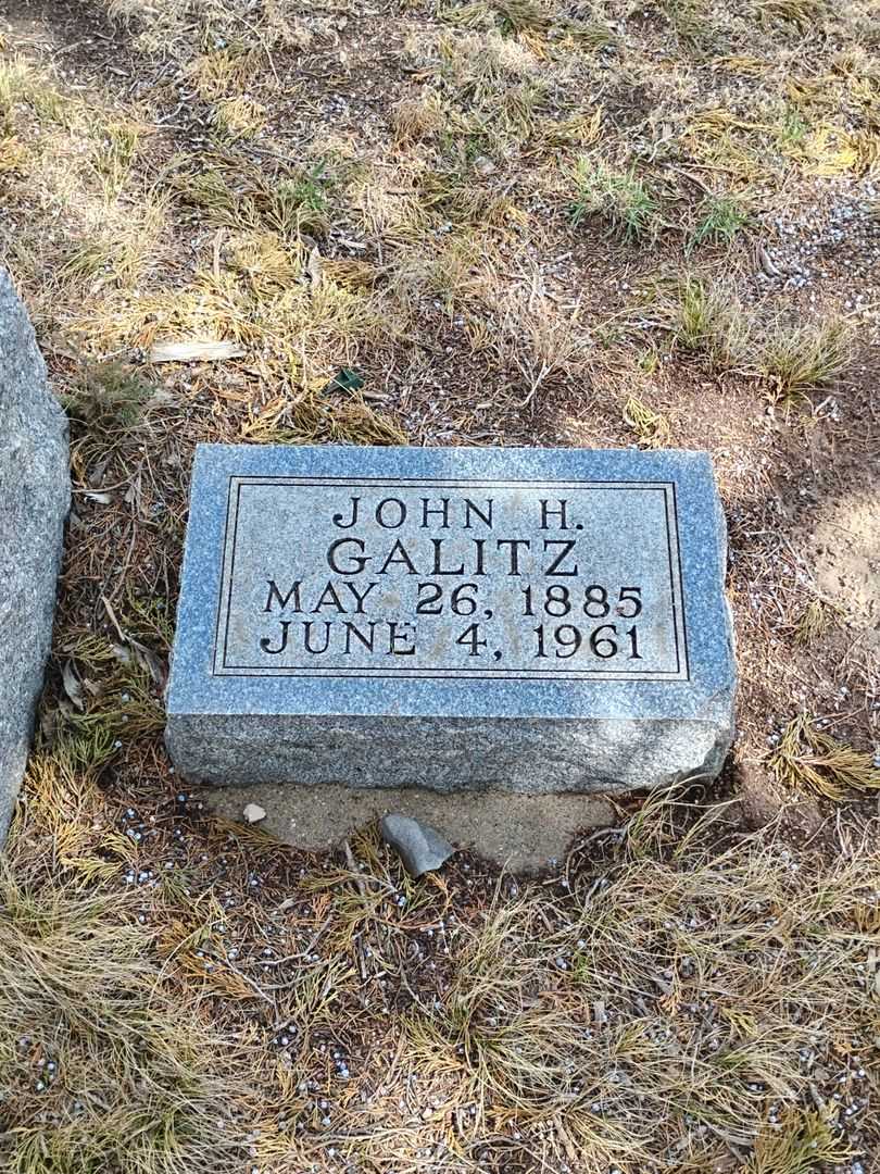 John H. Galitz's grave. Photo 3
