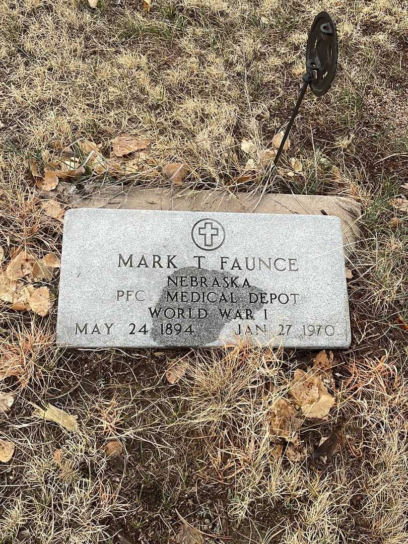 Mark T. Faunce's grave. Photo 3