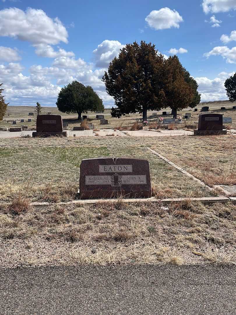 Katherine Eaton's grave. Photo 1