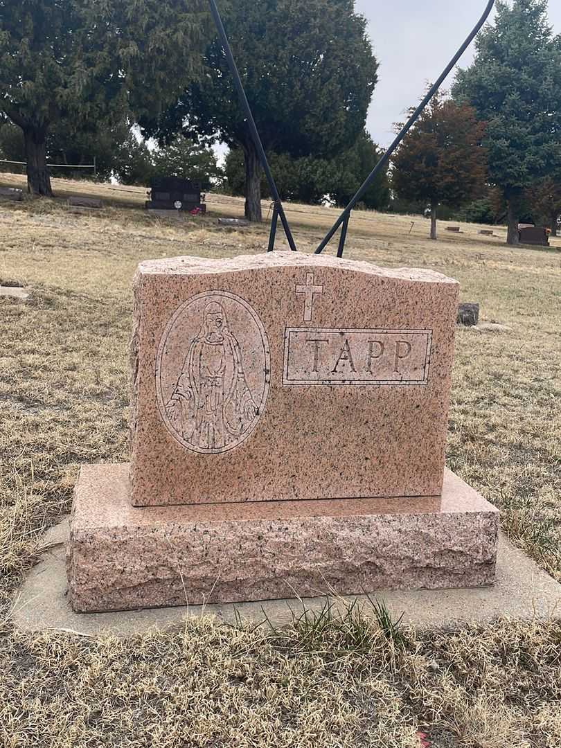 Nancy J. Tapp's grave. Photo 1