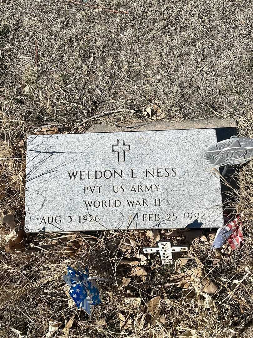 Weldon E. Ness's grave. Photo 3
