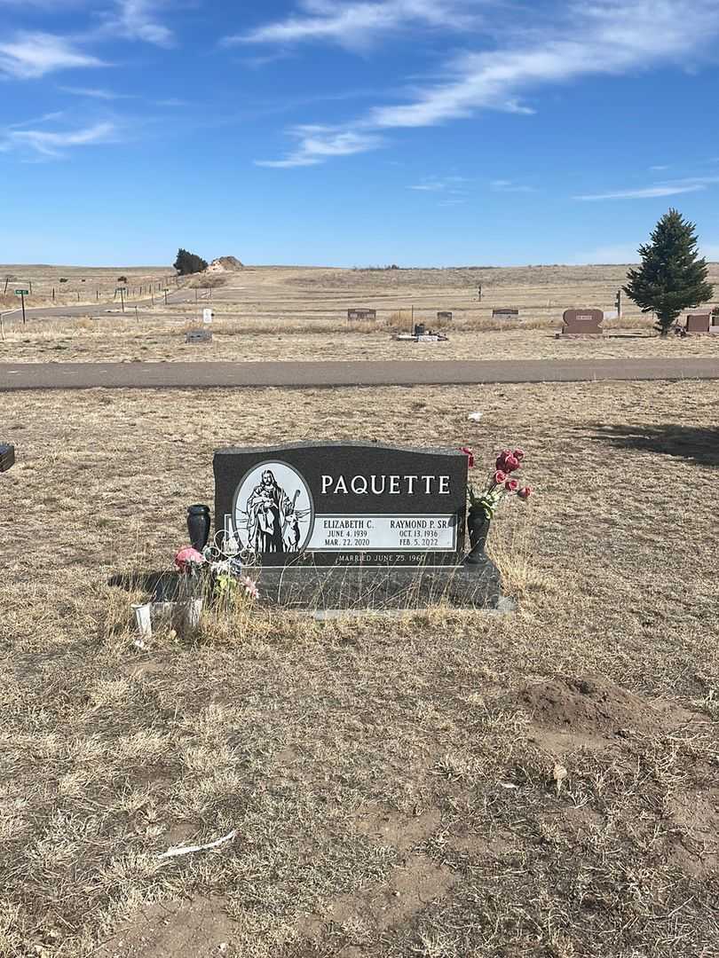 Raymond P. Paquette Senior's grave. Photo 1