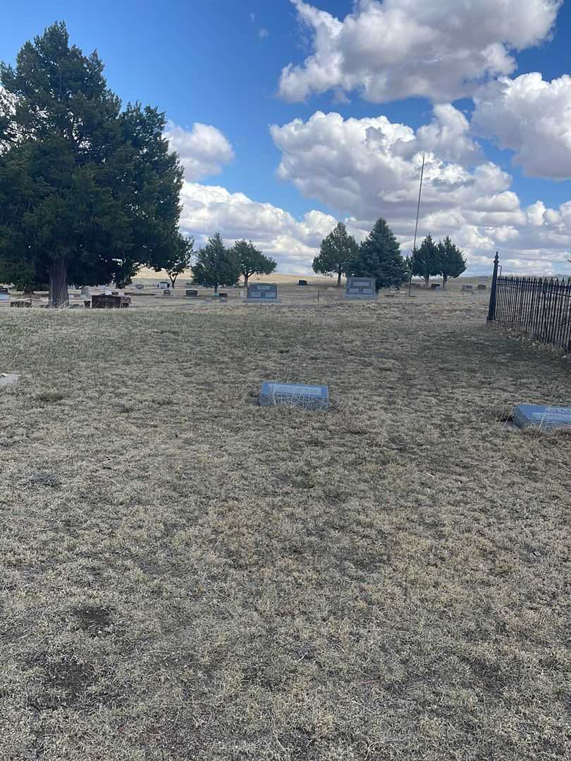 Ted E. Jacobson's grave. Photo 1