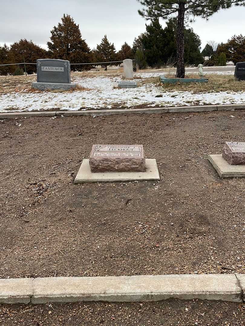 Christopher J. Eeckhout's grave. Photo 1