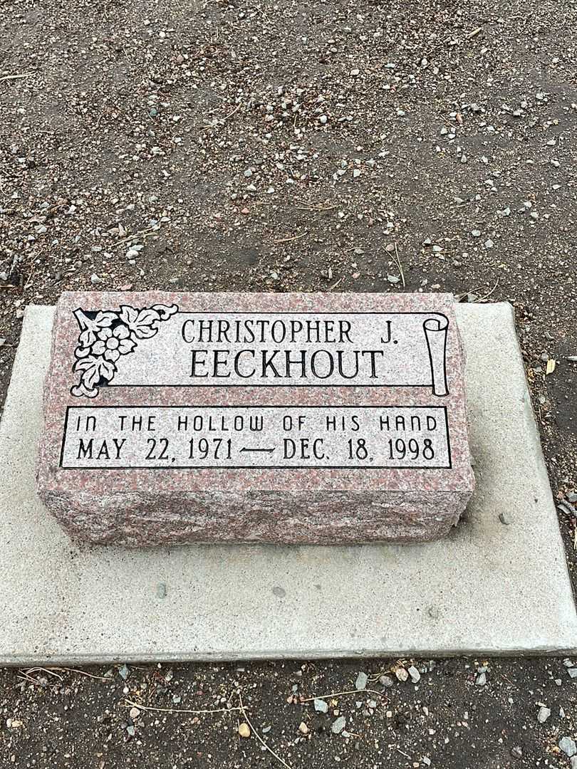Christopher J. Eeckhout's grave. Photo 2
