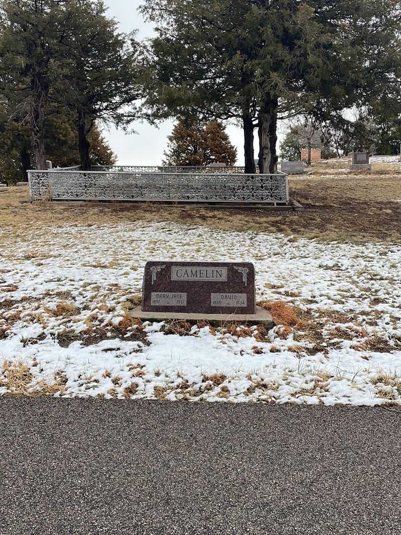 Mary Jane Camelin's grave. Photo 1