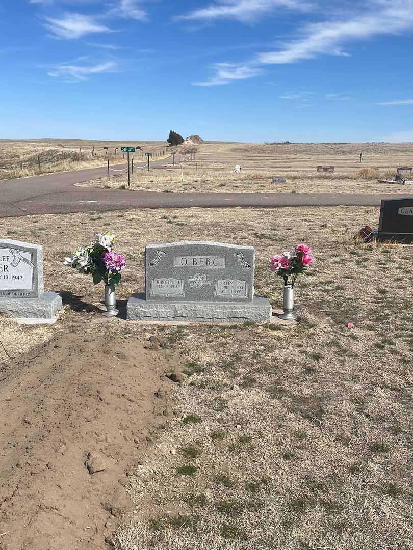 Roy D. O'Berg's grave. Photo 1