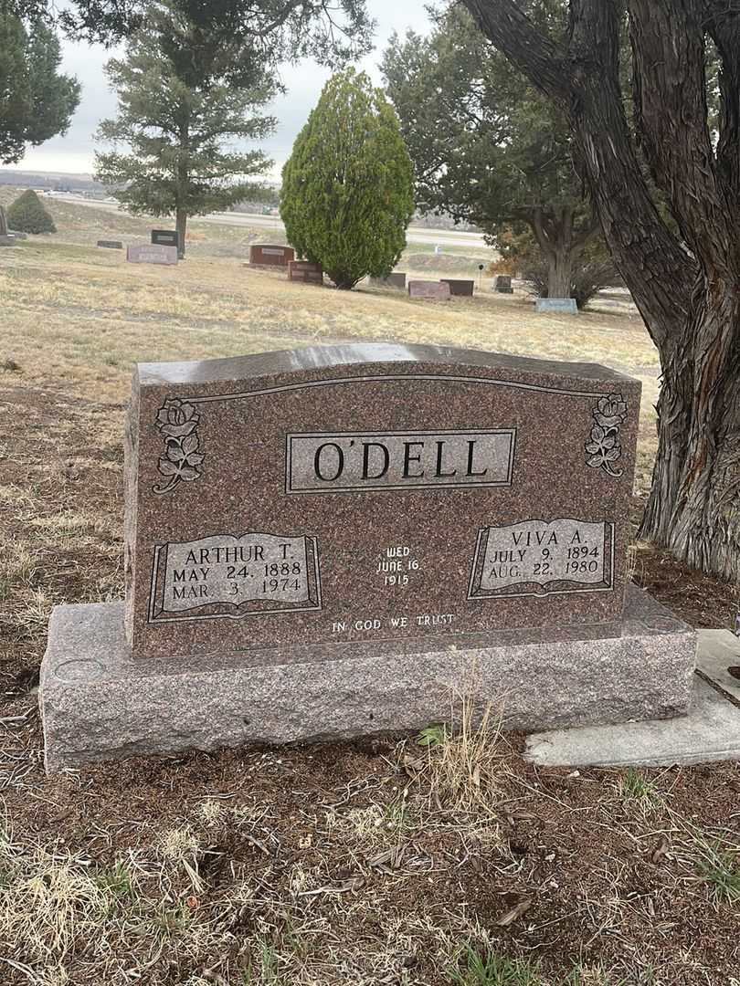 Viva A. O'Dell's grave. Photo 2