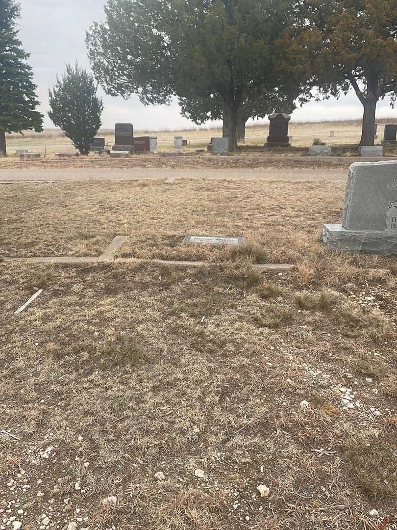 Maggie Jenkins's grave. Photo 1