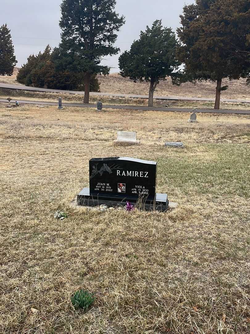 Juan M. Ramirez's grave. Photo 1