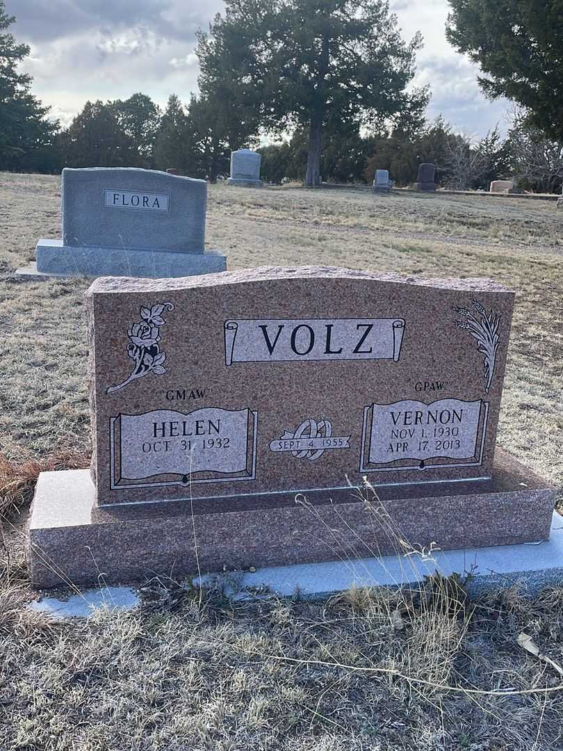 Vernon Volz's grave. Photo 2