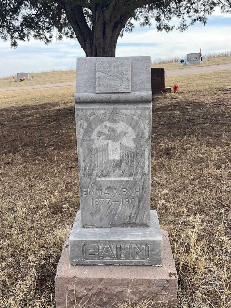 Emma A. Bahn's grave. Photo 2