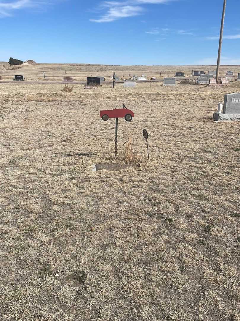 Harold E. Ziegler's grave. Photo 1