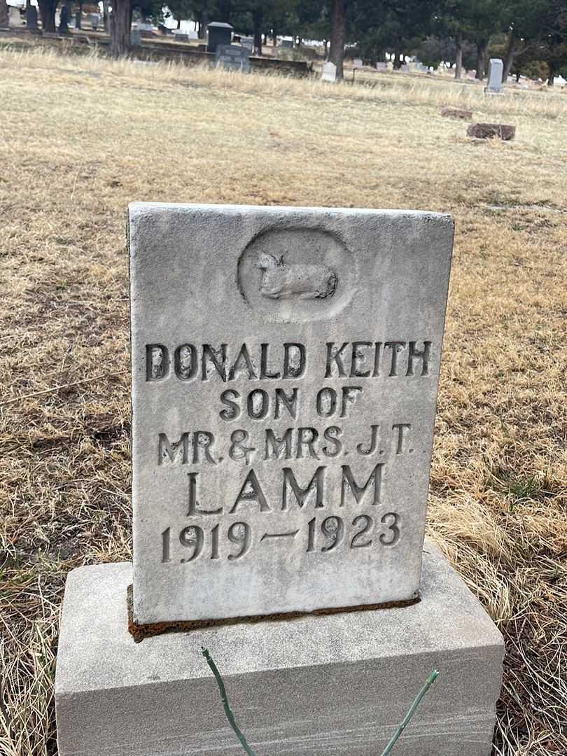 Donald Keith Lamm's grave. Photo 2