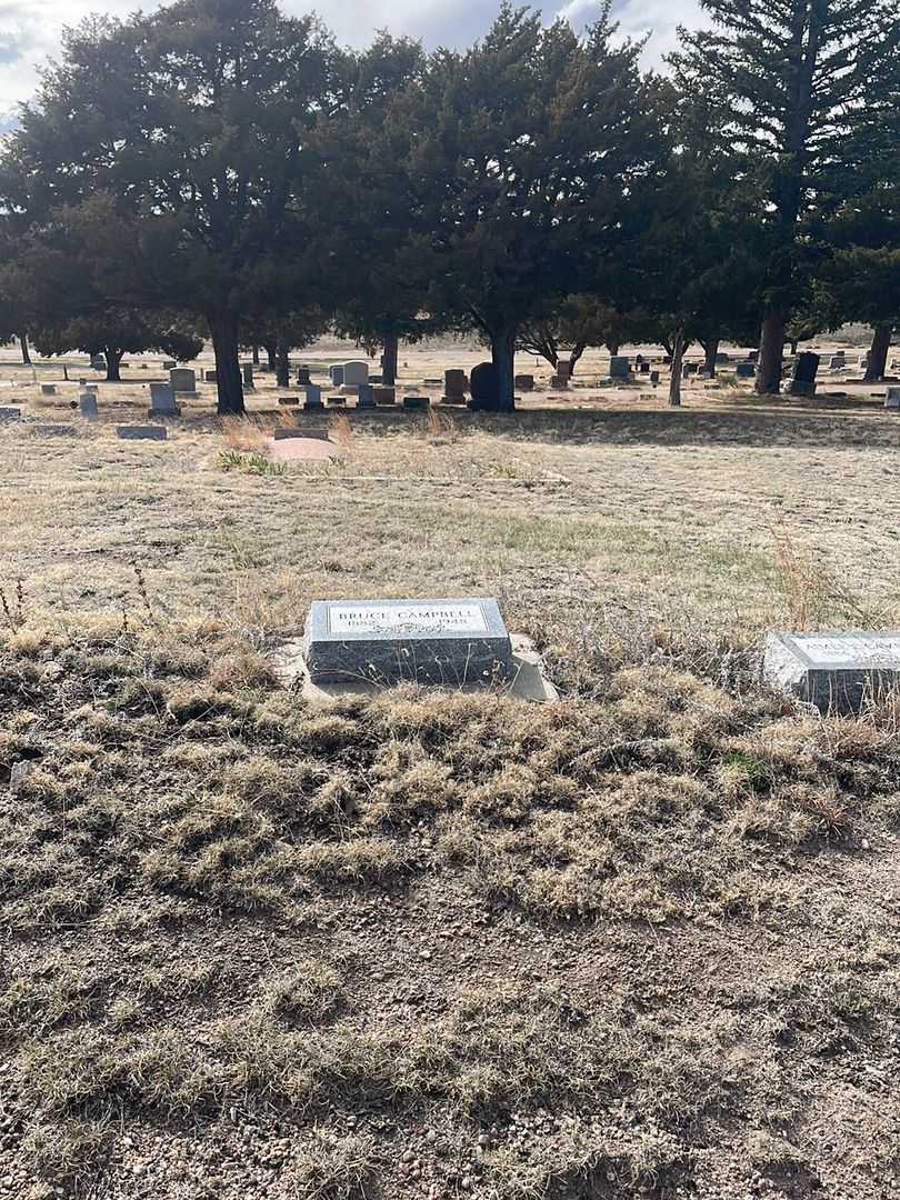 Bruce Campbell's grave. Photo 1