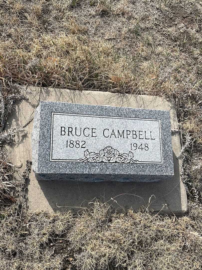 Bruce Campbell's grave. Photo 2