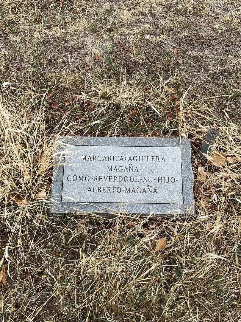 Margarita Aguilera Magana's grave. Photo 2