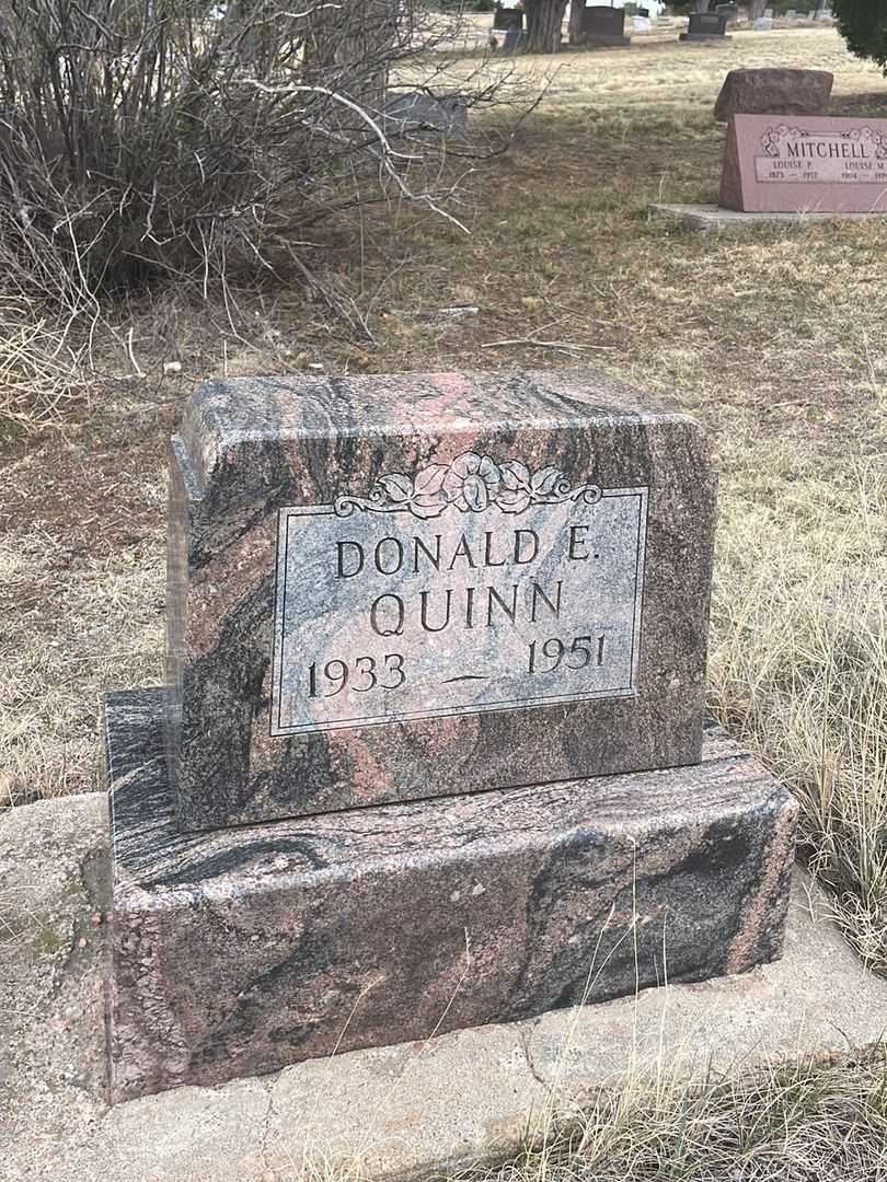 Donald E. Quinn's grave. Photo 2
