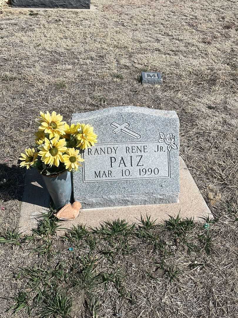 Randy Rene Paiz Junior's grave. Photo 2