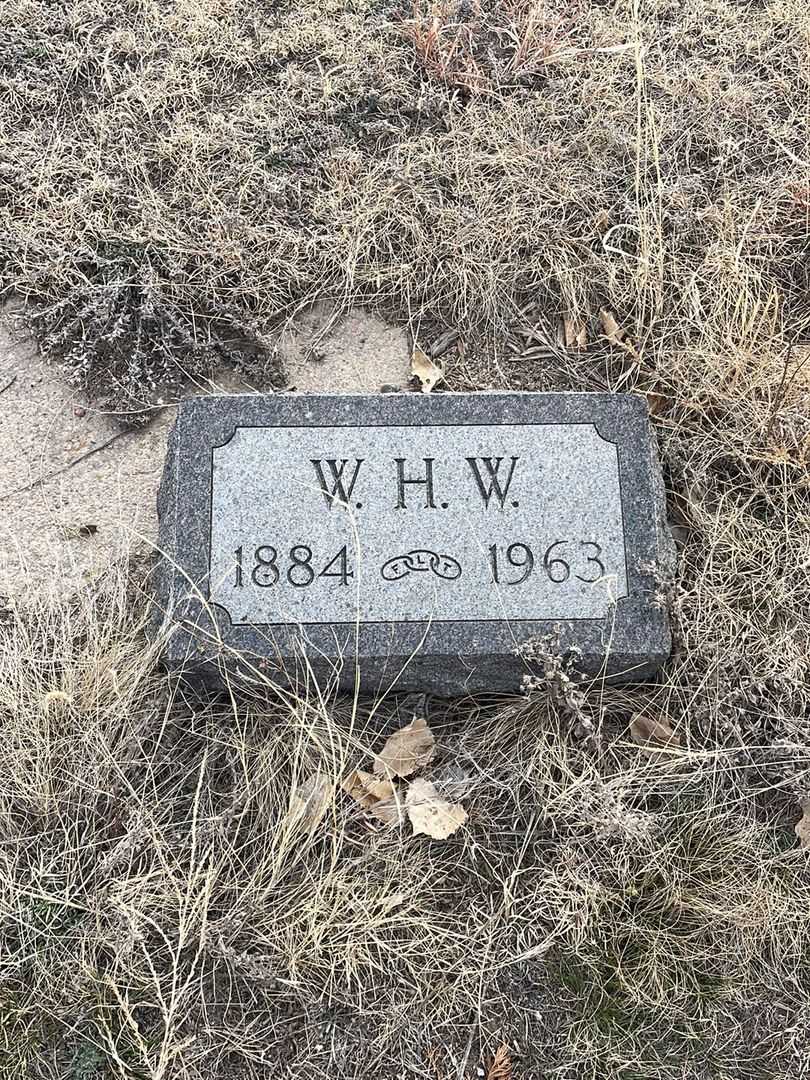 W. H. W. Brown's grave. Photo 3