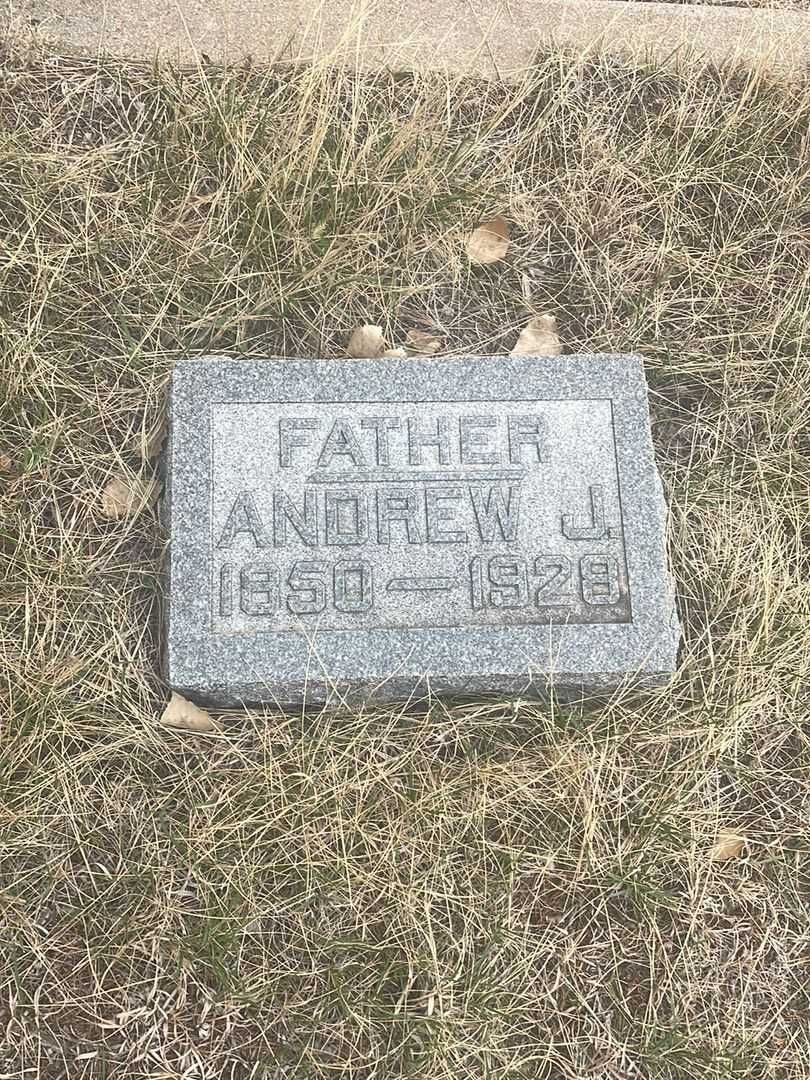 Andrew J. Walrath's grave. Photo 3