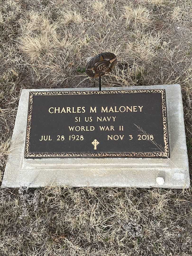 Charles Michael "Mike" Maloney's grave. Photo 3