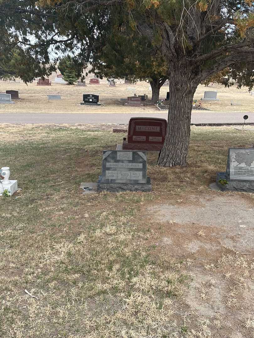 Kenneth Obermier's grave. Photo 1