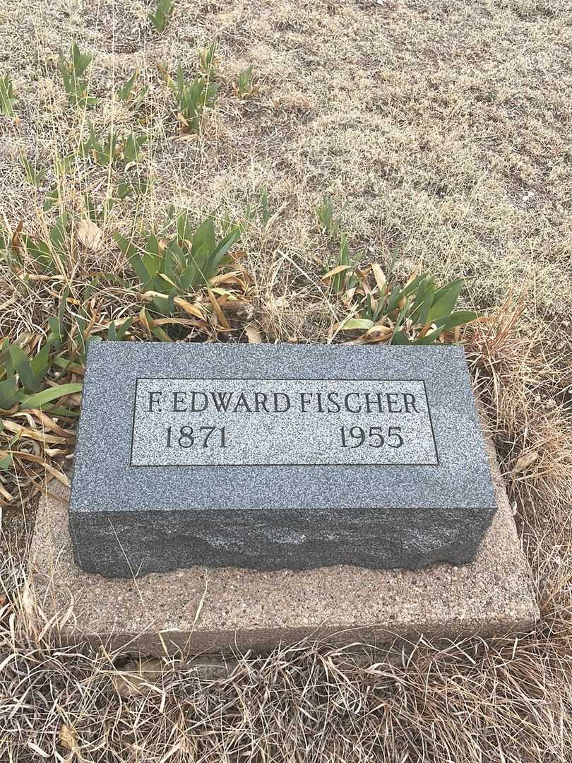 F. Edward Fischer's grave. Photo 2