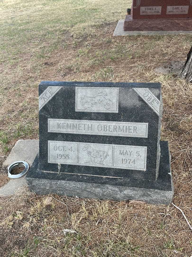 Kenneth Obermier's grave. Photo 2