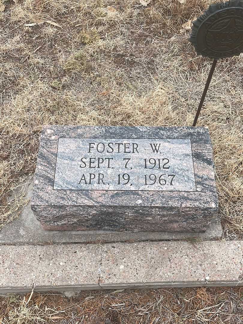 Foster W. Parker's grave. Photo 3