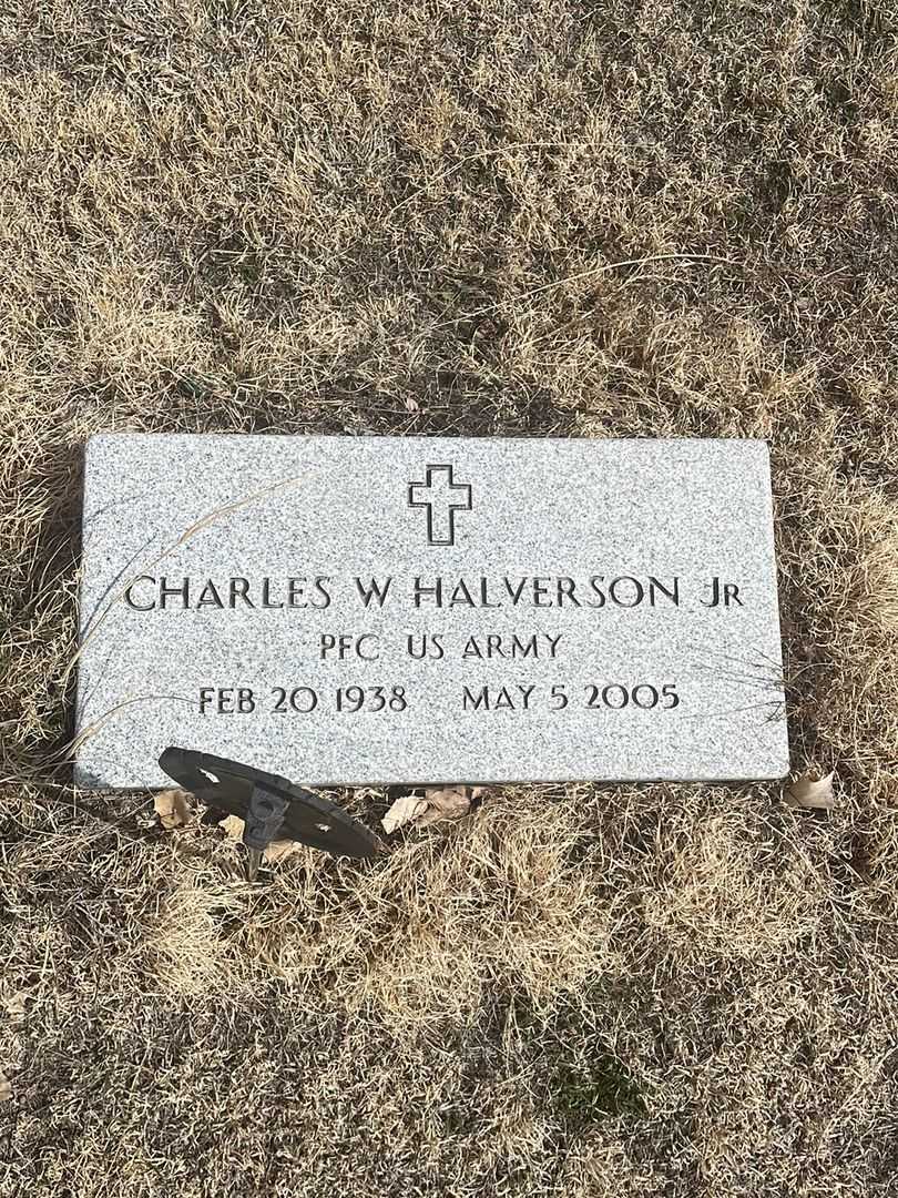 Charles W. Halverson Junior's grave. Photo 2