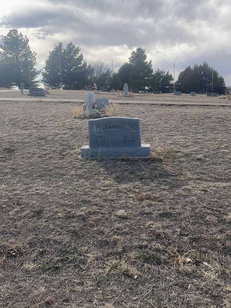 Joseph T. Daniel's grave. Photo 1