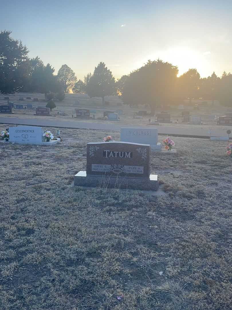 Ruby M. Tatum's grave. Photo 1