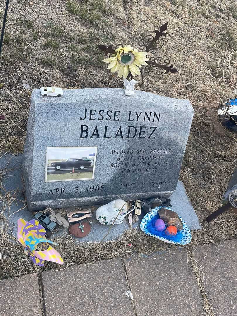 Jesse Lynn Baladez's grave. Photo 2