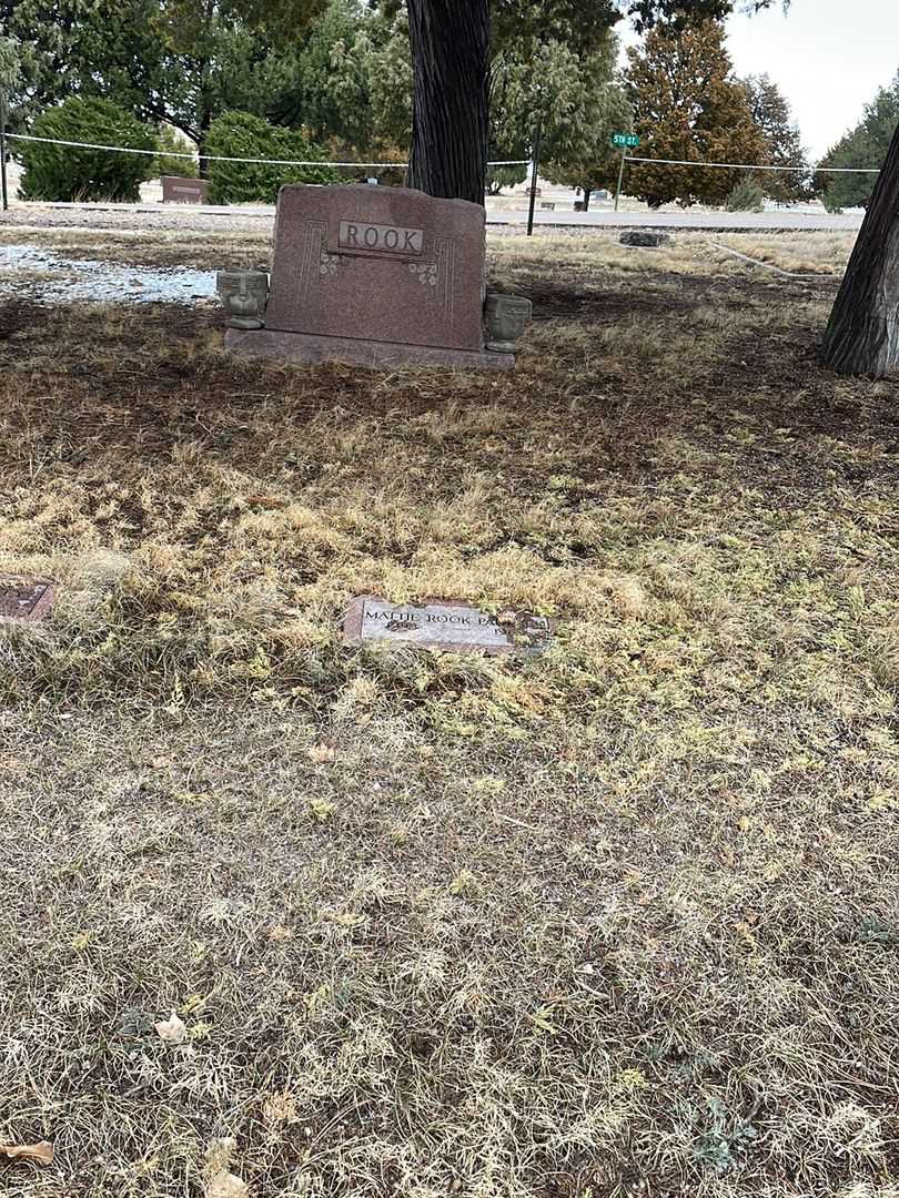 Mattie Rook Paulsen's grave. Photo 2
