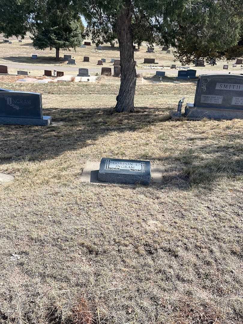 Gordon L. Ingram's grave. Photo 2