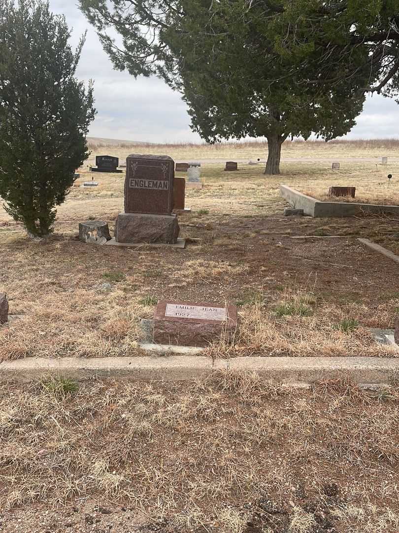 Marion Hacker's grave. Photo 2