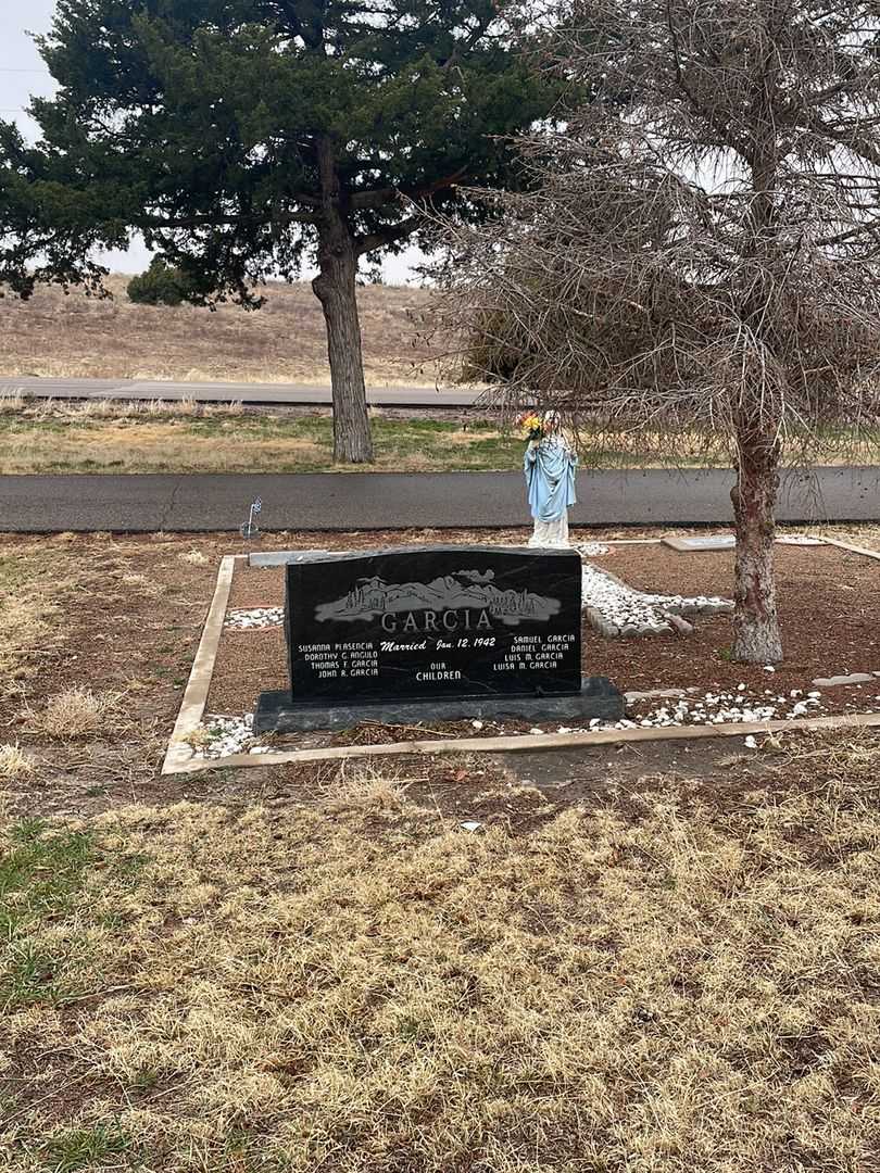 Fransico G. "Frank" Garcia's grave. Photo 1