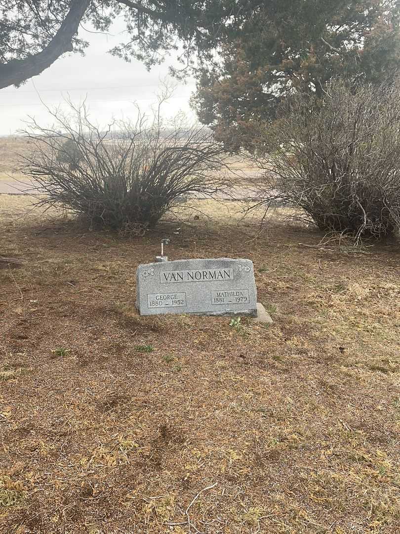Mathilda Van Norman's grave. Photo 1