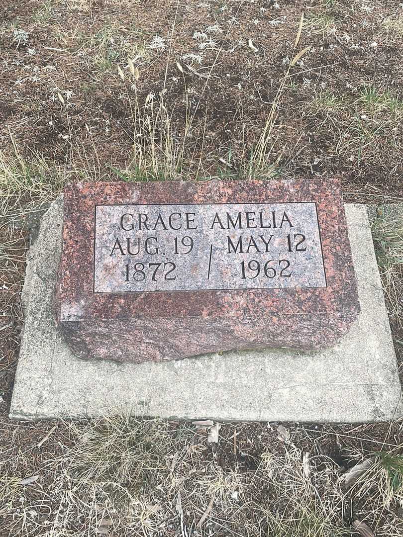 Grace Amelia Theiss's grave. Photo 3