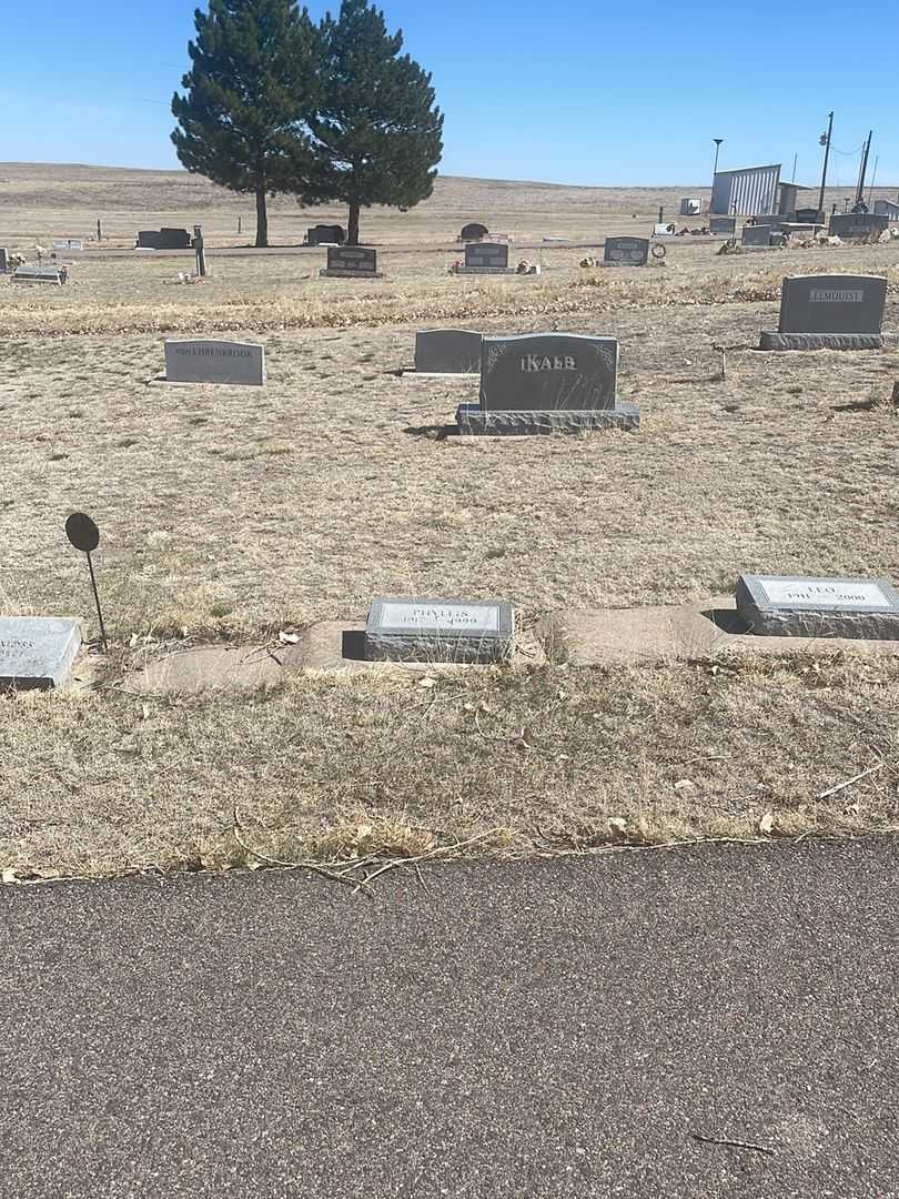 Phyllis Kalb's grave. Photo 2